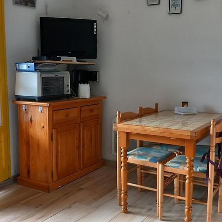 Joli Studio Avec Balcon Donnant Sur La Montagne Сент-Мари-де-Кампан Экстерьер фото